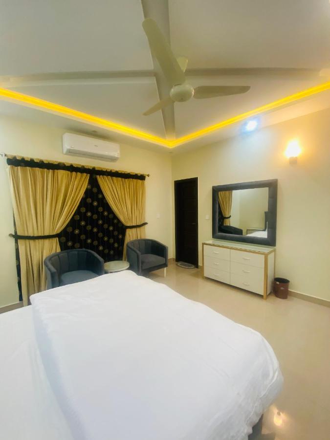 Continental Boutique House Bed & Breakfast อิสลามาบัด ภายนอก รูปภาพ