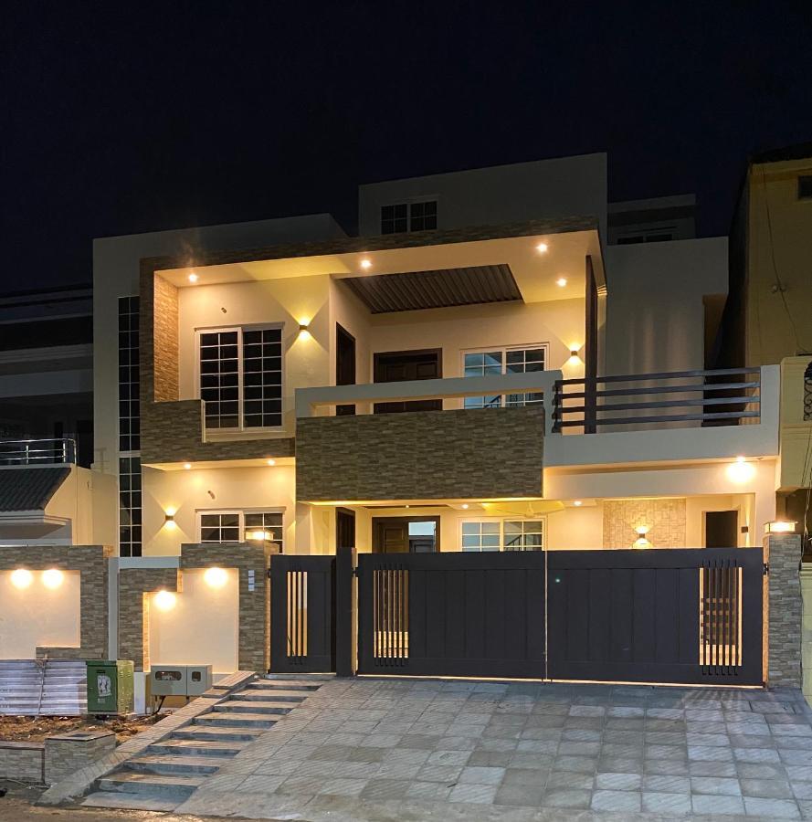 Continental Boutique House Bed & Breakfast อิสลามาบัด ภายนอก รูปภาพ