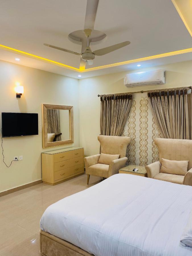 Continental Boutique House Bed & Breakfast อิสลามาบัด ภายนอก รูปภาพ