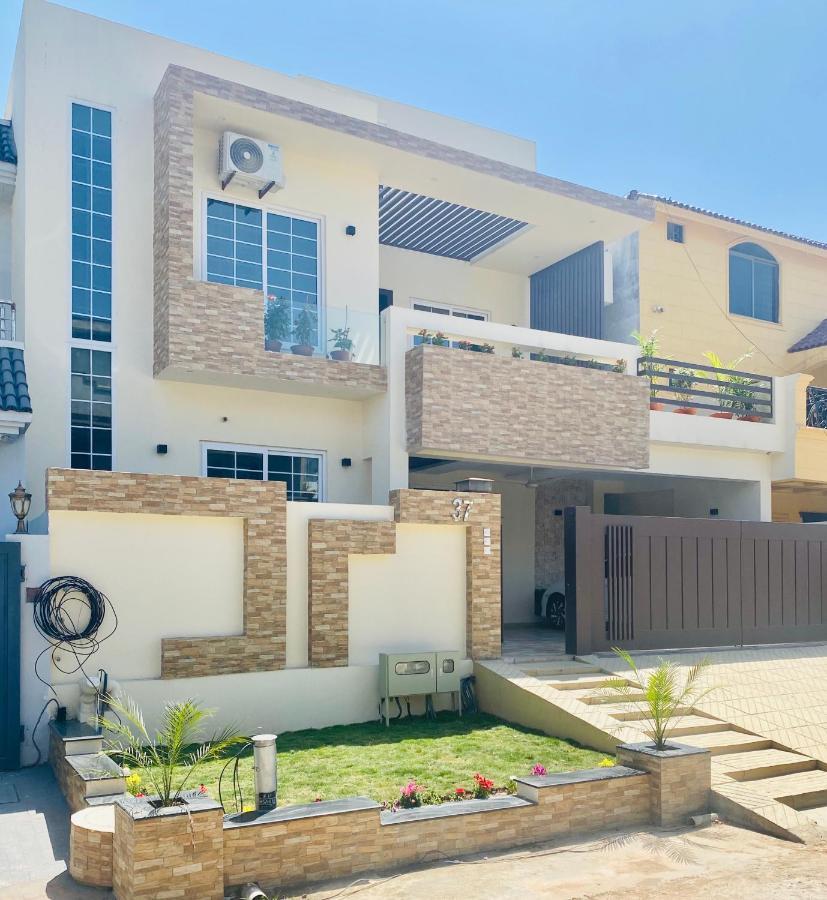 Continental Boutique House Bed & Breakfast อิสลามาบัด ภายนอก รูปภาพ