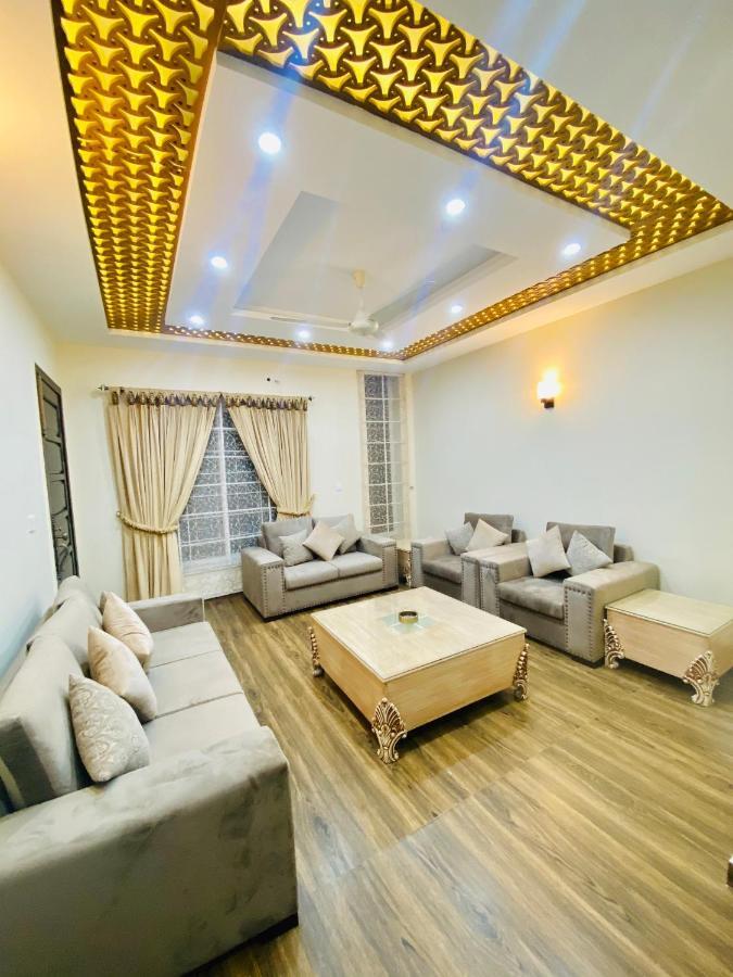 Continental Boutique House Bed & Breakfast อิสลามาบัด ภายนอก รูปภาพ